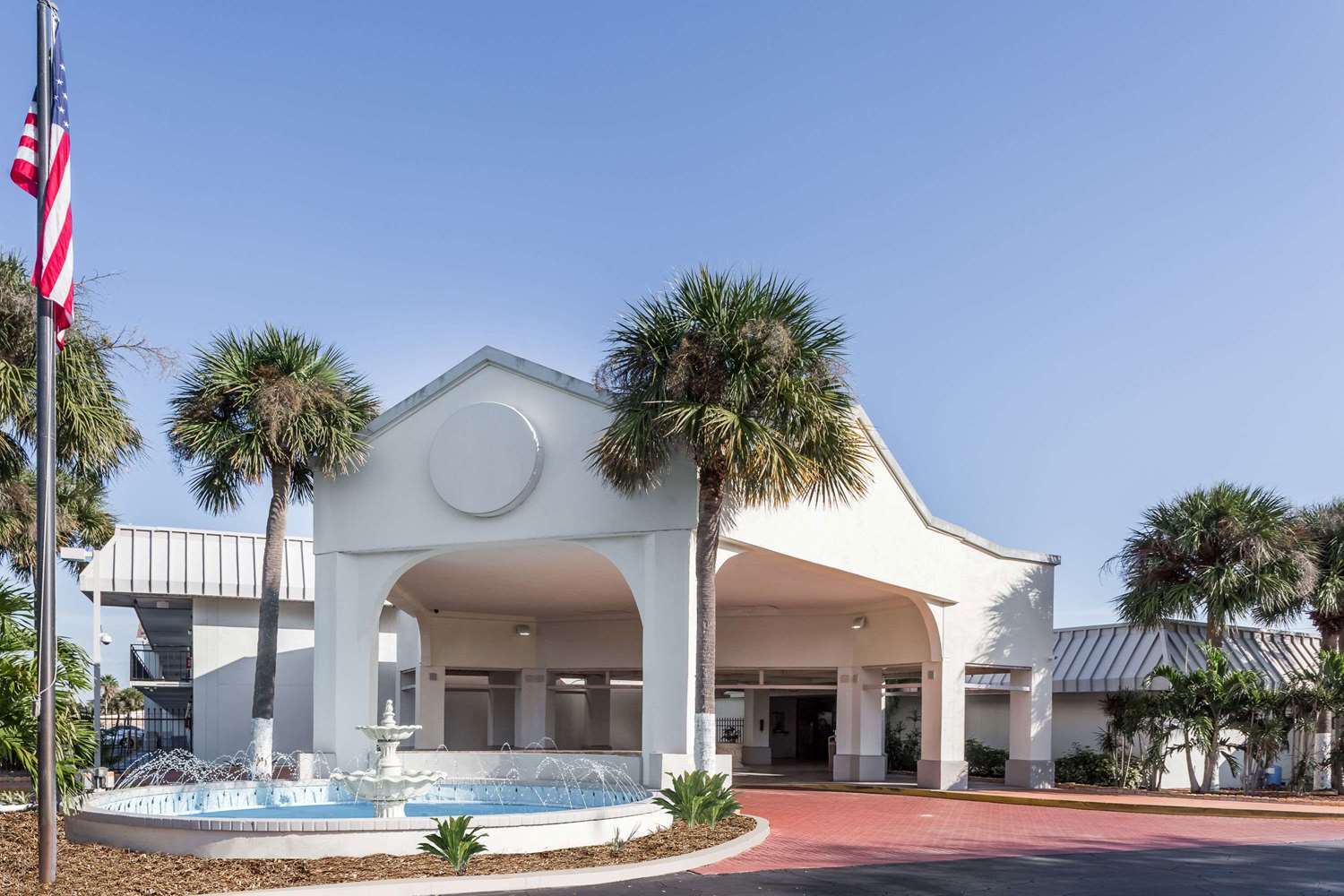 Days Inn By Wyndham St. Petersburg / Tampa Bay Area Pinellas Park Exterior foto